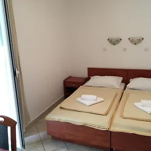 https://rosemary-apartments-rooms.primorje-gorskikotar.com