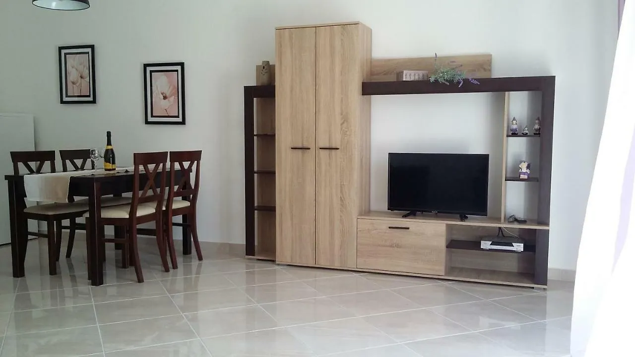 Apartmani Noemi 普拉